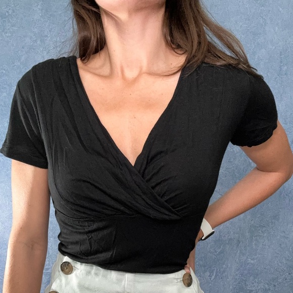 Van Heusen Black Short Sleeve Wrap Top - Picture 2 of 4